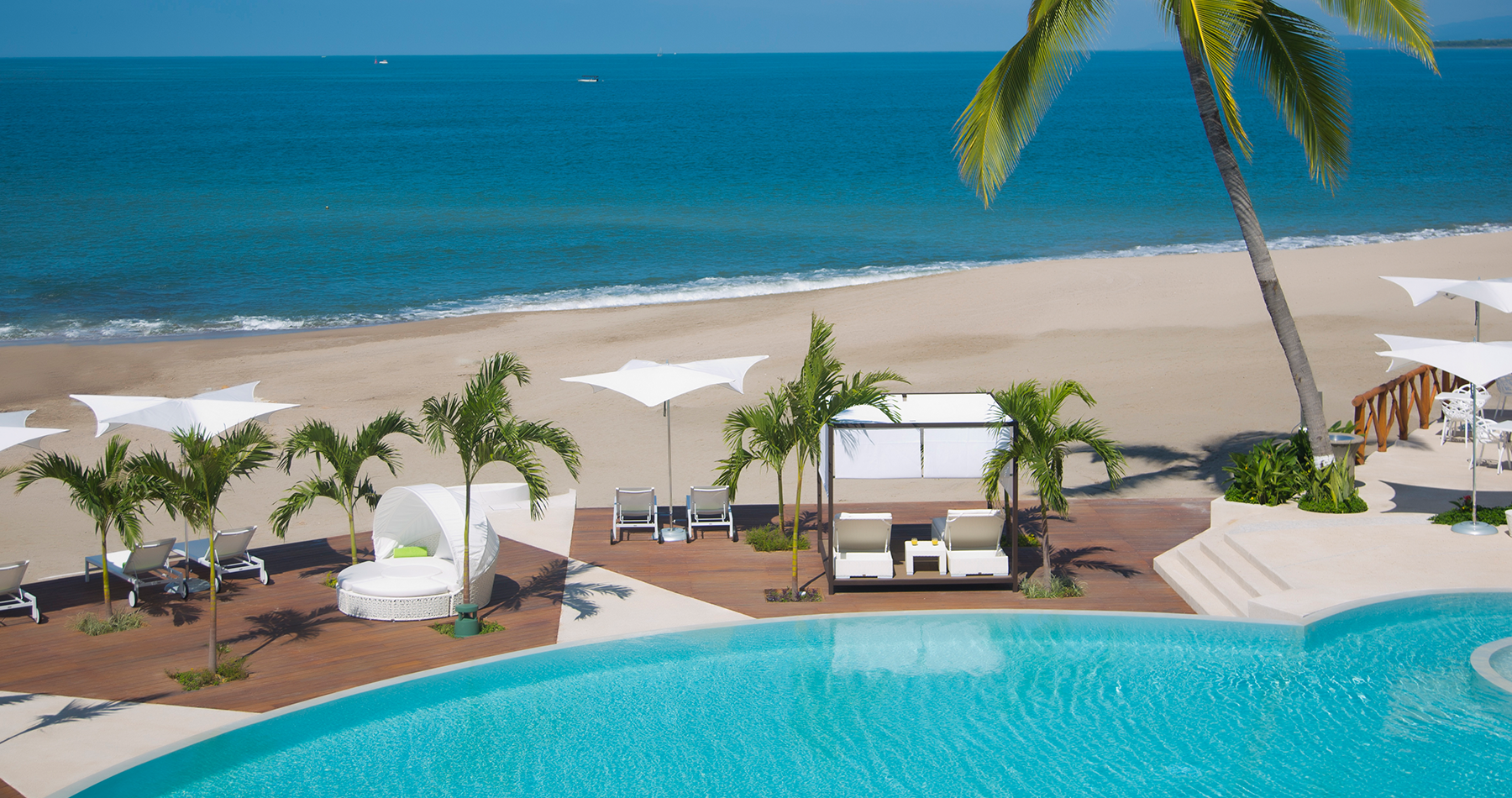 Krystal Grand® Puerto Vallarta Krystal Grand® Puerto Vallarta